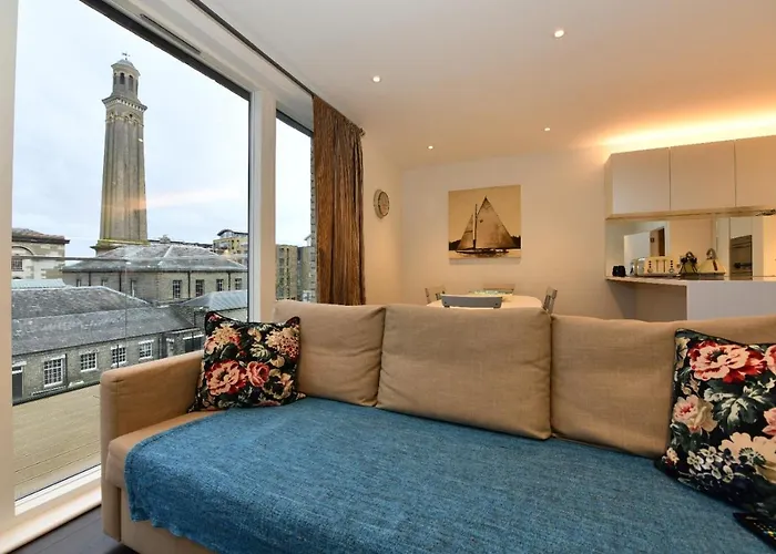 Kew Bridge Apartments